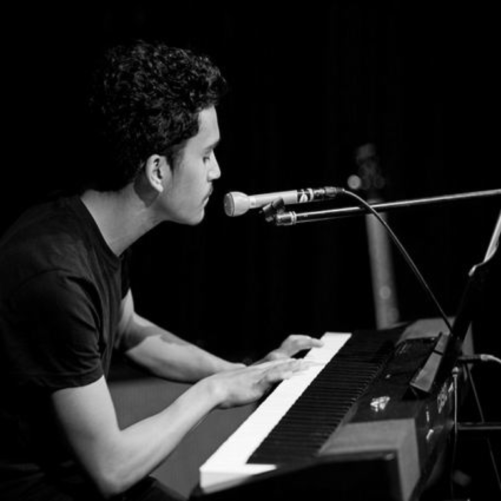 A Jazz Hands musician at the keyboard